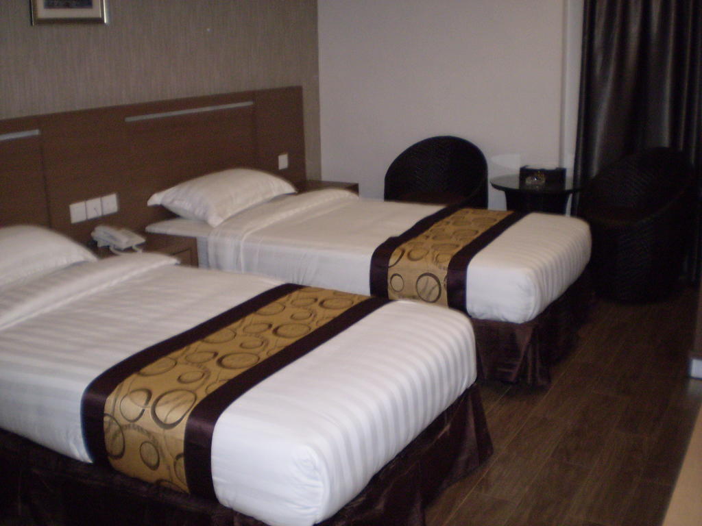 Os Hotel Edukits Fka Venesia Hotel Batam Cameră foto
