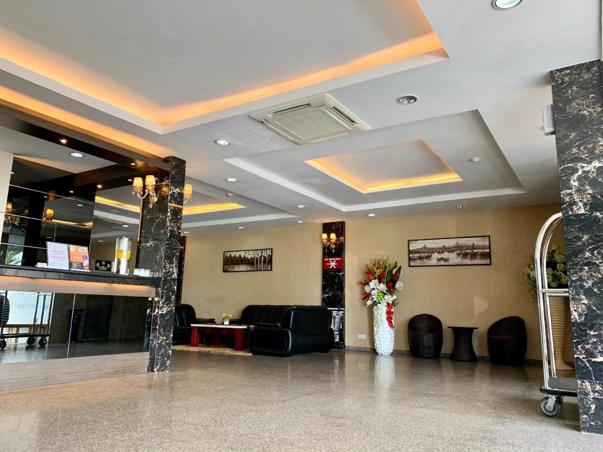 Os Hotel Edukits Fka Venesia Hotel Batam Exterior foto